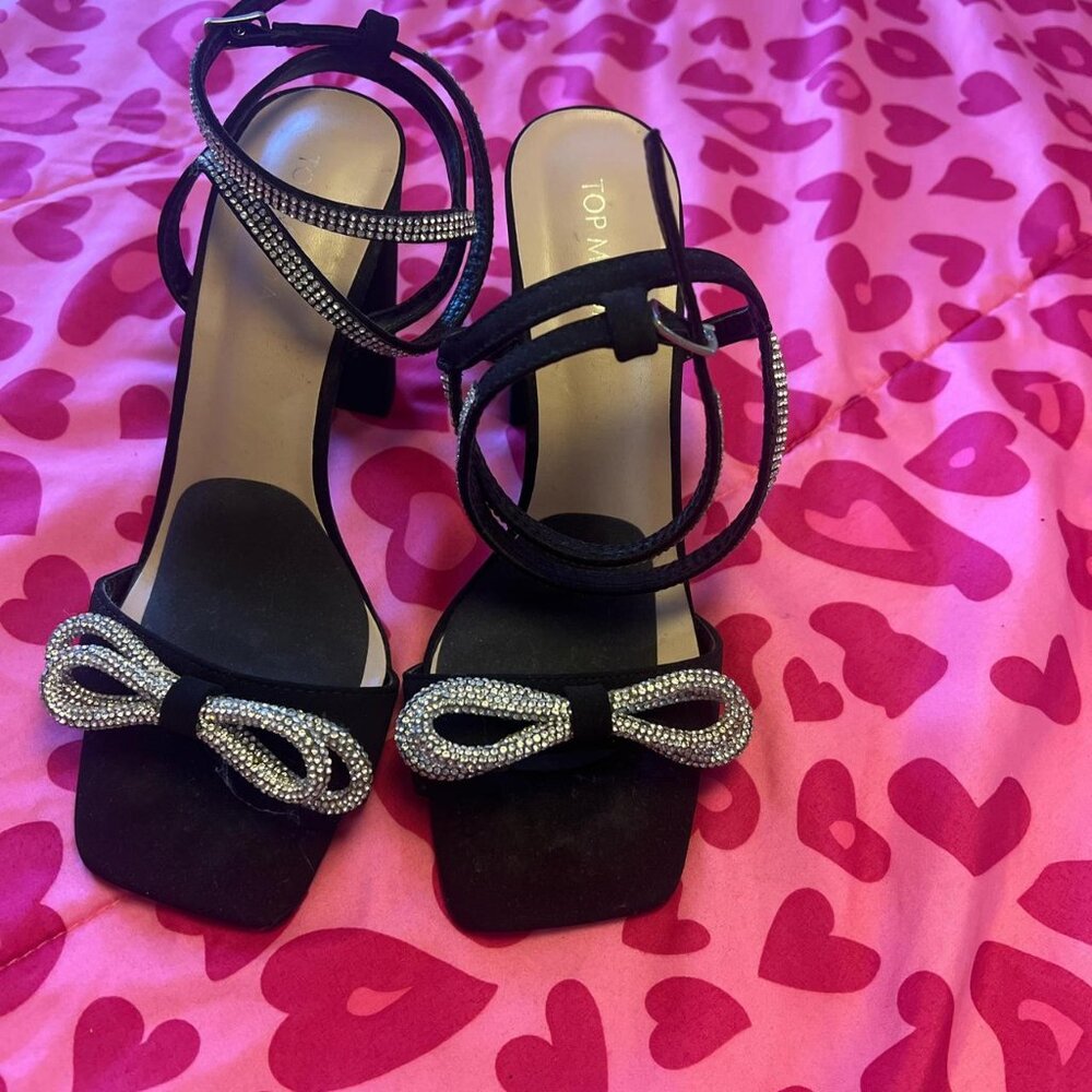 Women's Black Courts